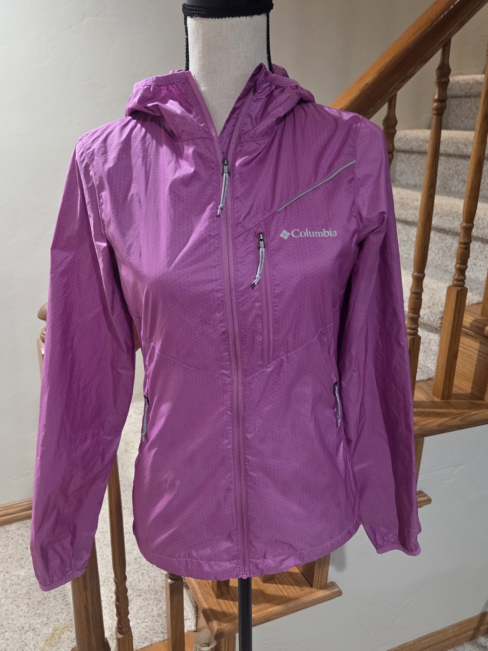 Columbia Women's Fuchsia Hooded Ski Jacket